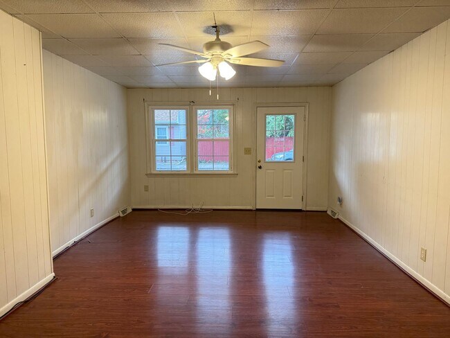 Foto del edificio - 3 Bedroom, 2 Bath Home in Manheim - Fenced...