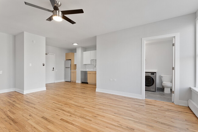 Foto del edificio - 1625 W Howard St
