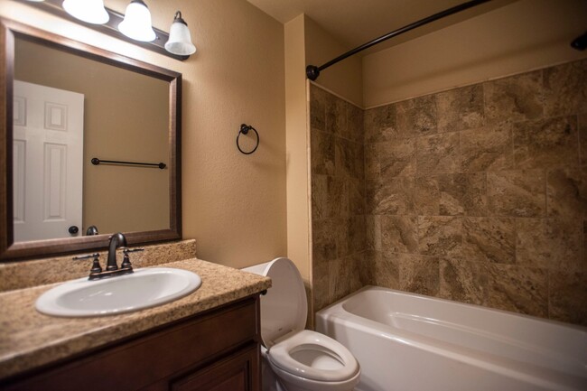 Foto del edificio - DOUBLE SPRINGS DUPLEX-344 &amp; 350