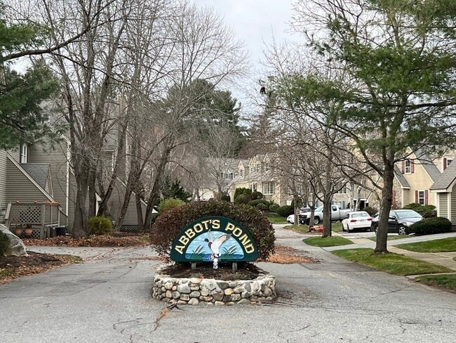 Building Photo - 16 Montvale Ave