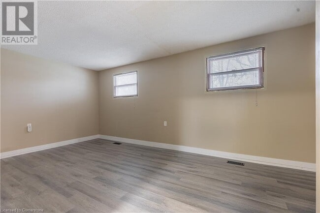 Building Photo - 598 Mapledale Ave