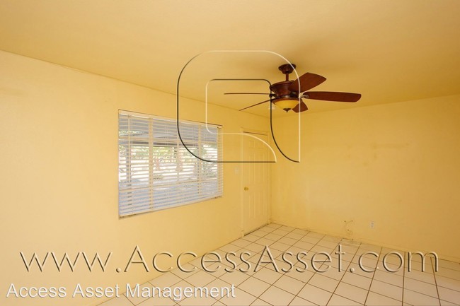 Building Photo - 78660 Avenida La Fonda