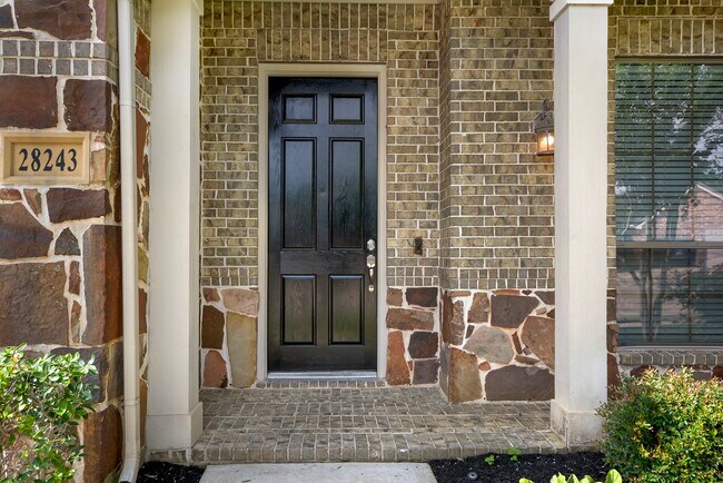 Foto del edificio - 28243 Chalet Park Dr