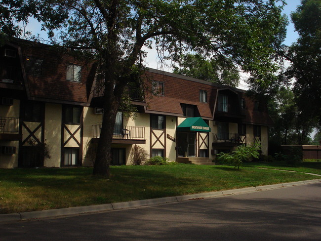 Building Photo - 5284 Greenfield Ave