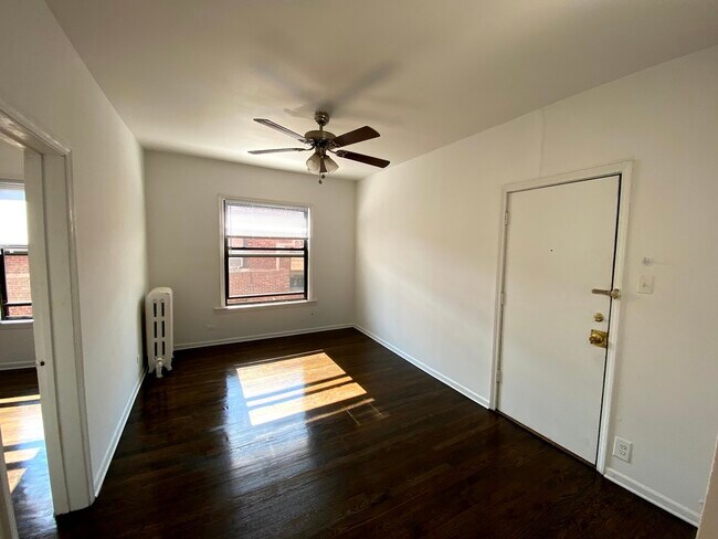 Foto del edificio - 931 W Sunnyside Ave
