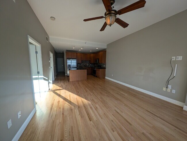 Building Photo - 1950 Logan St