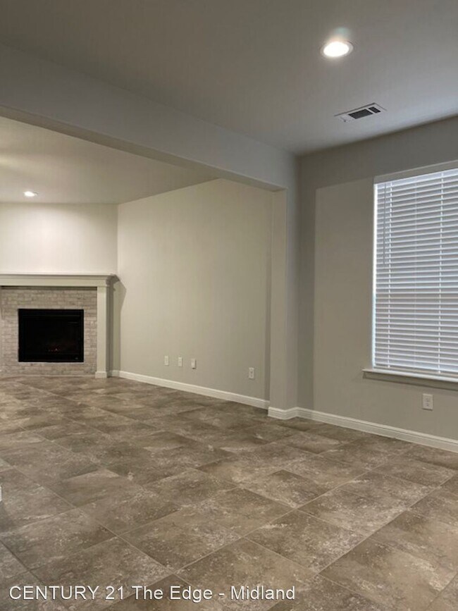 Building Photo - 4 br, 2.5 bath House - 8331 ECR 114