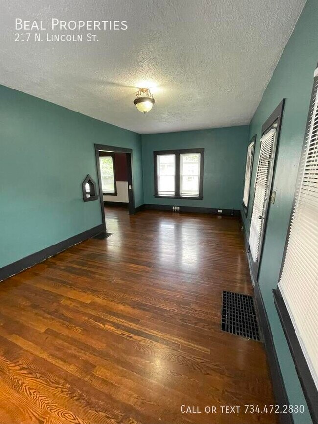 Foto del edificio - 217 N Lincoln St