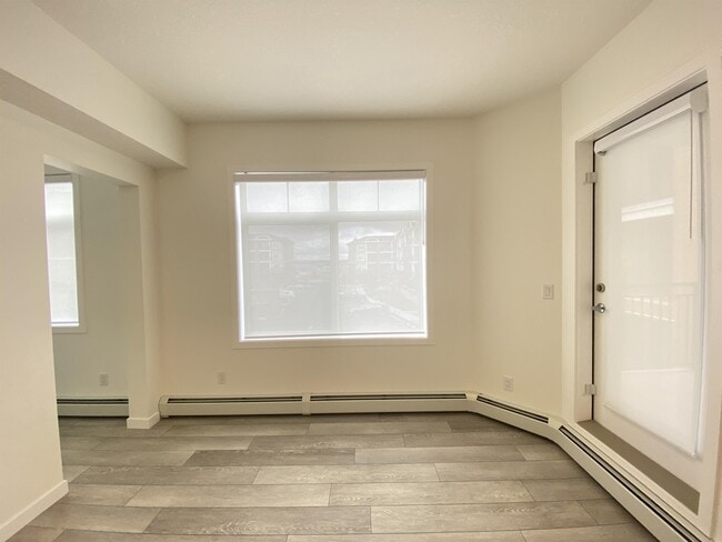 Building Photo - 3727-3727 Sage Hill Dr NW