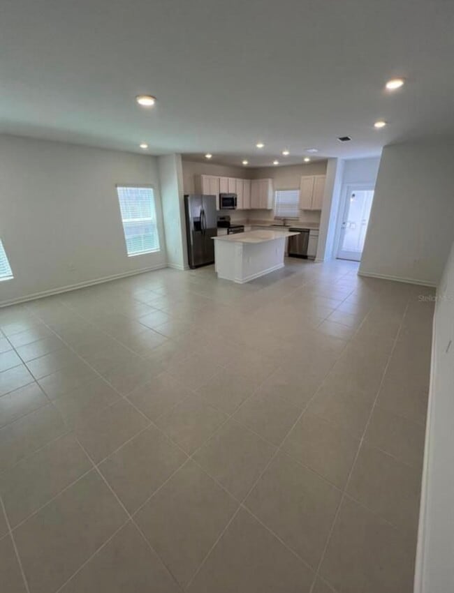 Building Photo - 7318 Ivy Tendril Ave