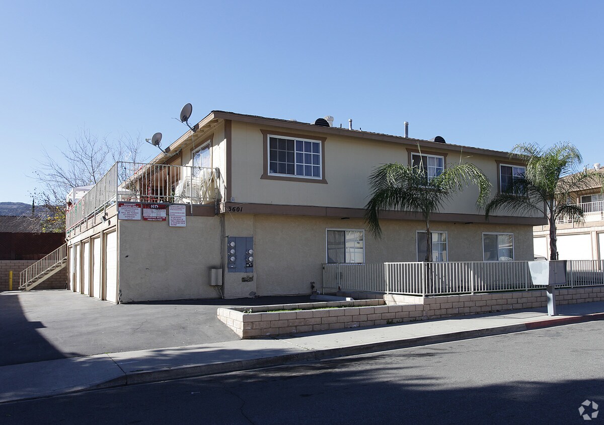 Building Photo - 3621 Nashland Ave