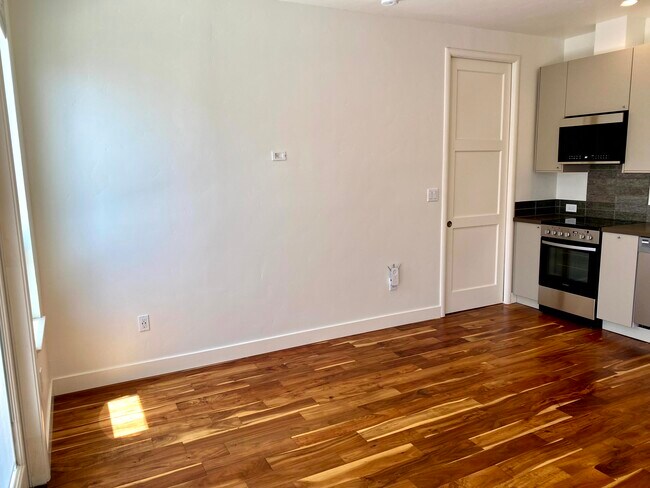 Foto del edificio - 4634 Alma Ave