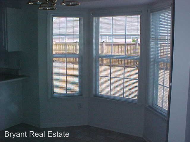 Building Photo - 6713 Newbury Way