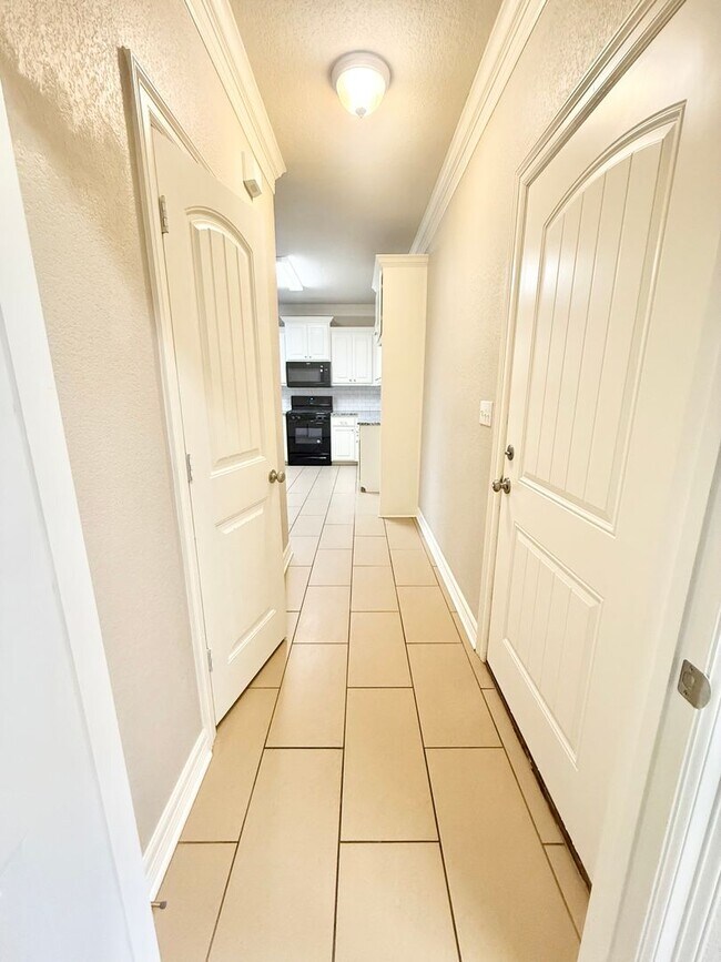 Foto del edificio - Luxury 3-bed, 2.5-bath!!