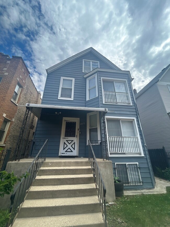 Building Photo - 2915 N Lawndale Ave