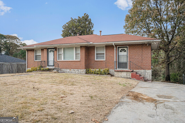 Building Photo - 864 Northview Dr