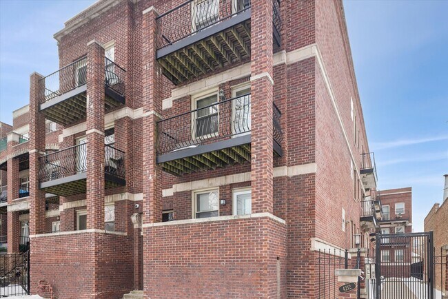 Foto del edificio - 4212 S King Dr