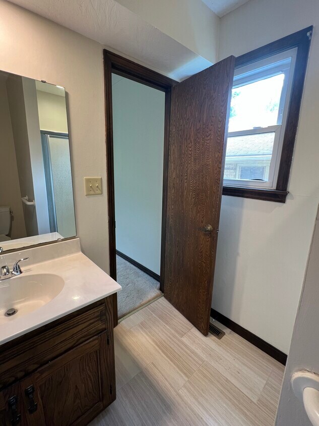 Foto del edificio - 1630 E Walnut Lawn St