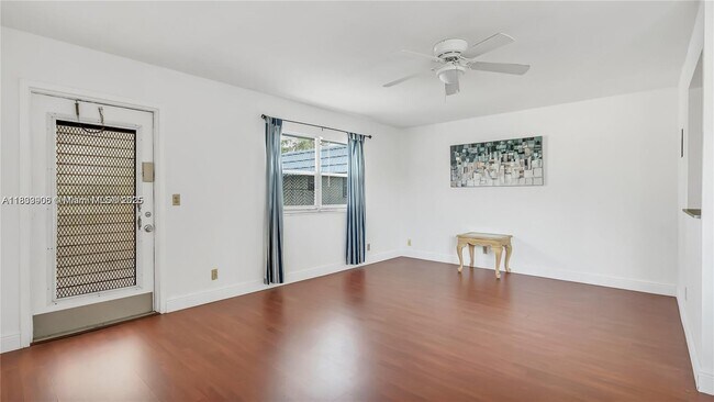 Foto del edificio - 703 Brittany Park