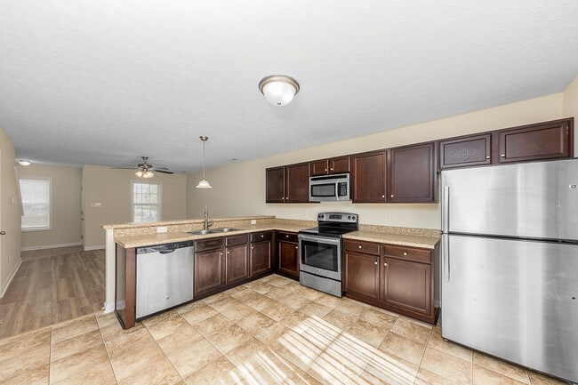 Building Photo - 205 Grove Ln