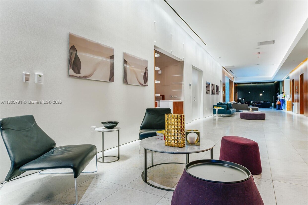 Foto principal - 68 SE 6th St