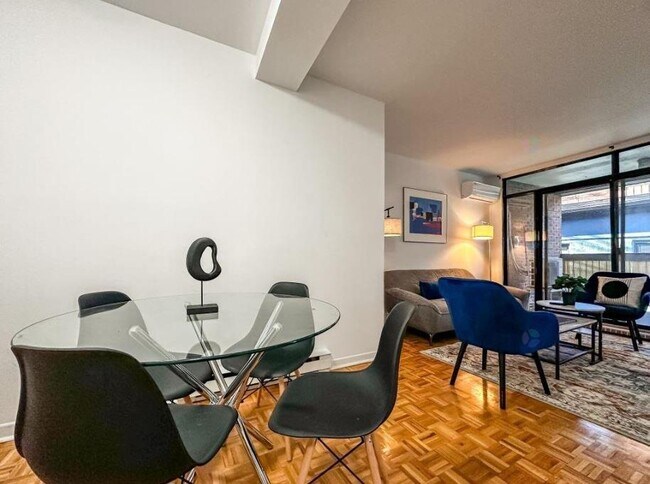 Photo du bâtiment - 720-720 Av. Marin