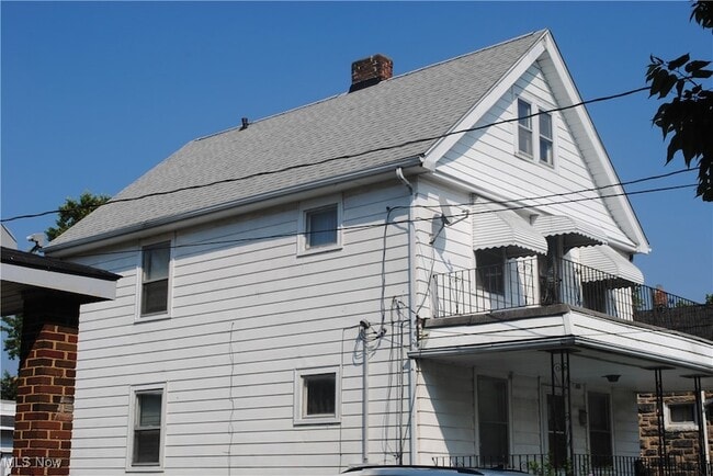 Building Photo - 841 Whitcomb Rd