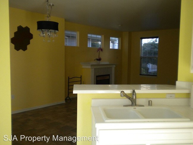 Foto del edificio - 326 227th Ln NE