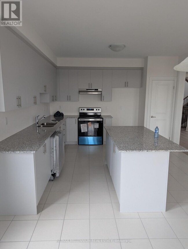 Building Photo - 43 Brethet Hts