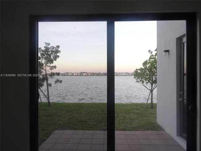 Foto del edificio - 8853 NW 155th Ter