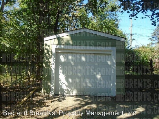 Foto del edificio - 3 br, 1.5 bath House - 2051 Rugby Road,