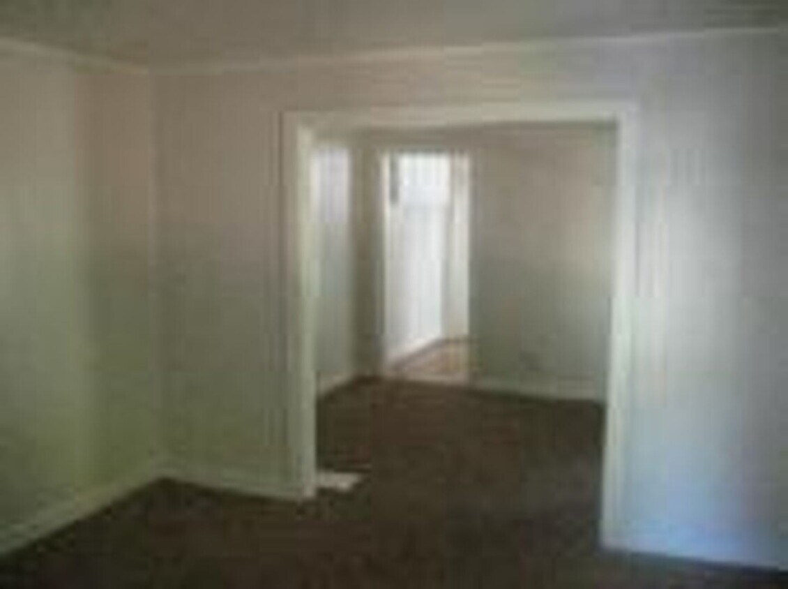 Building Photo - 2 br, 1 bath House - 1044 Hood Ave