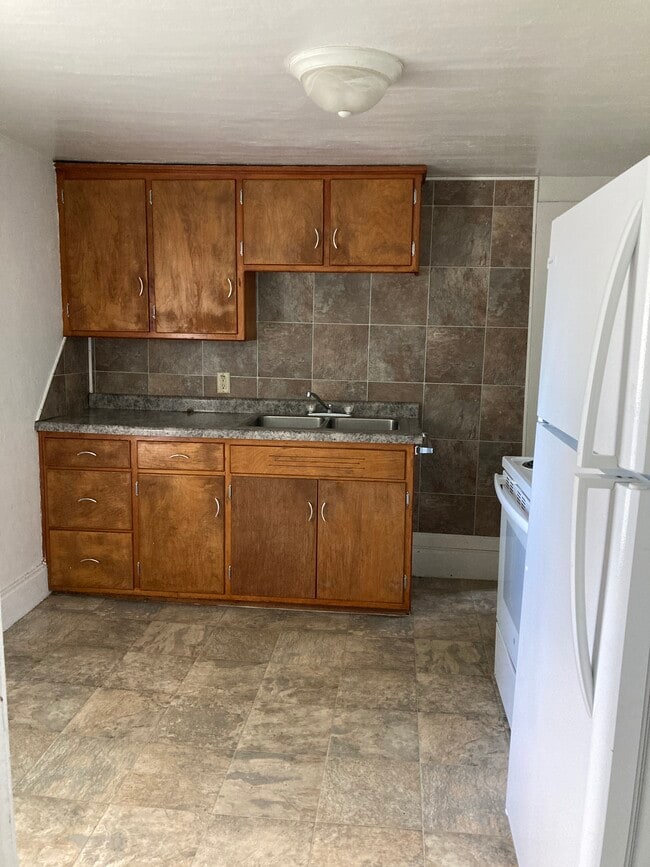 708 W Main St, Sparta, WI 54656 Townhome Rentals in Sparta WI