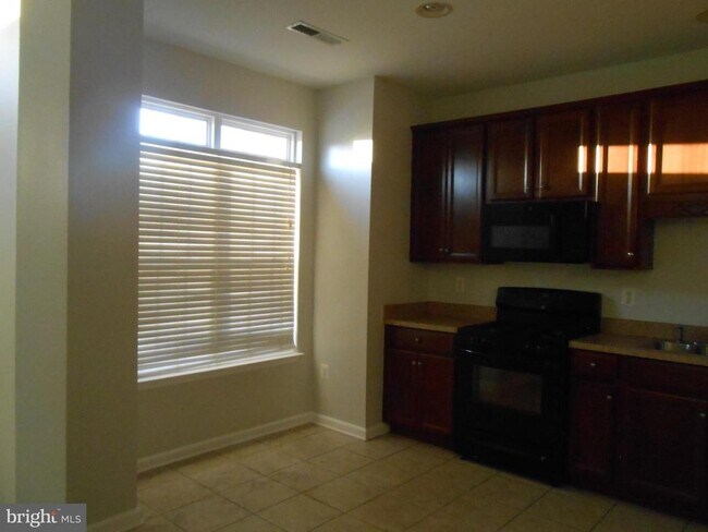 Foto del edificio - 202 London Downs Cir