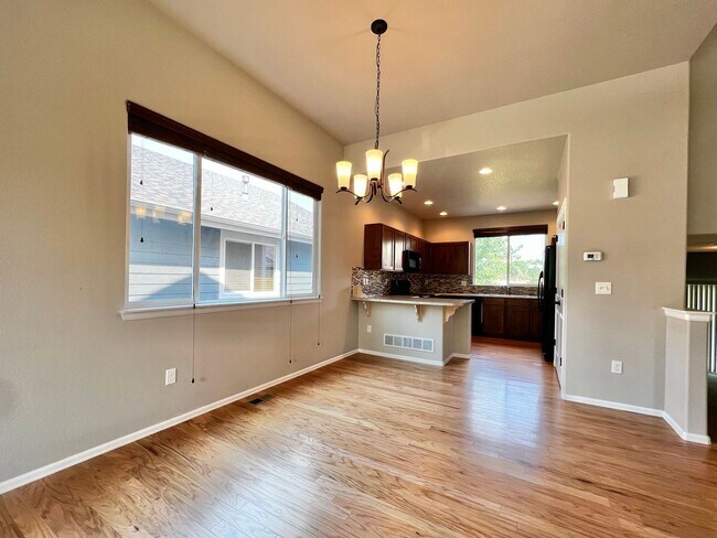 Foto del edificio - Beautiful 3 Bed 2.5 Bath House in South Wi...