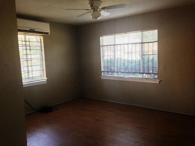 Foto del edificio - 5342 Leeland St