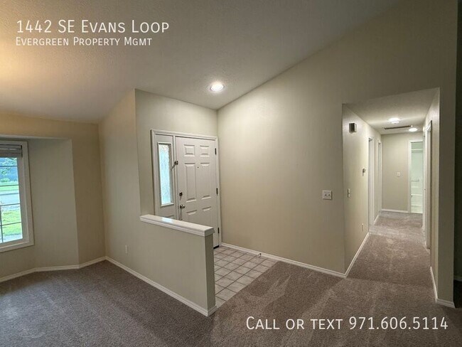 Foto del edificio - 1442 SE Evans Loop