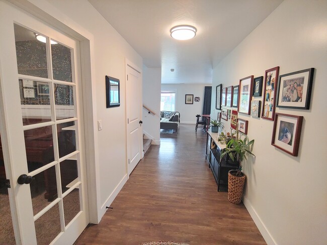 Entryway - 1824 N 400 W