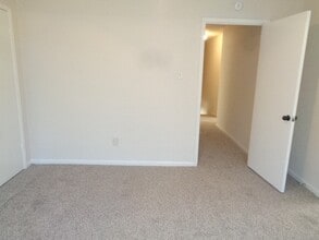 Building Photo - 15835 Cardono Ln