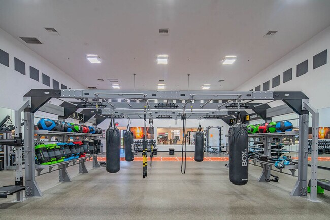 Foto del edificio - 7455 N 95th Ave