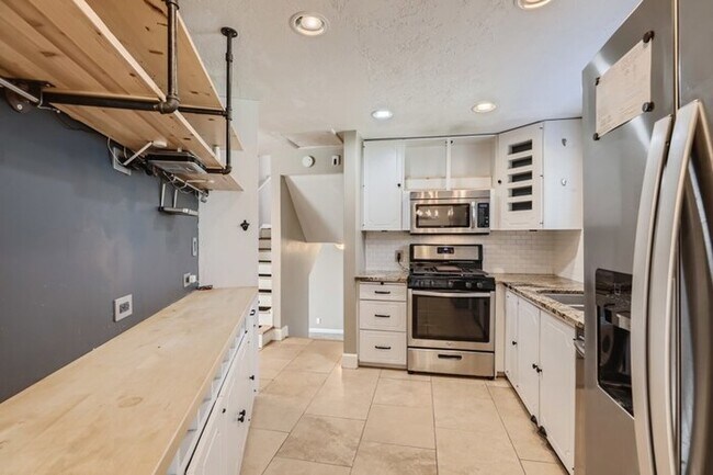 Building Photo - 175 E 175 S, North Salt Lake, UT, 84054
