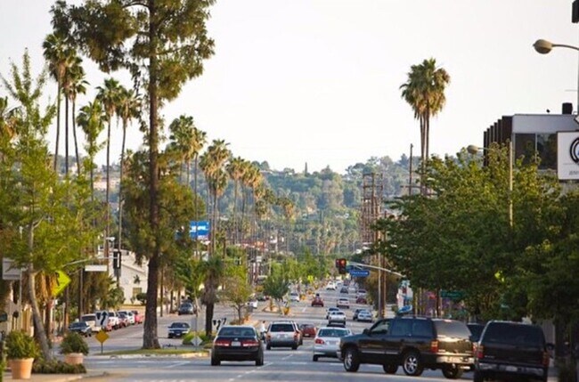 Atwater Village - 3358 Glendale Blvd