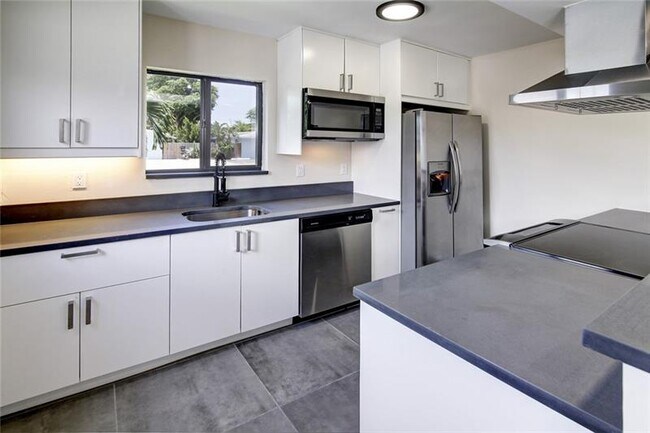 Foto del edificio - 200 NW 25th St