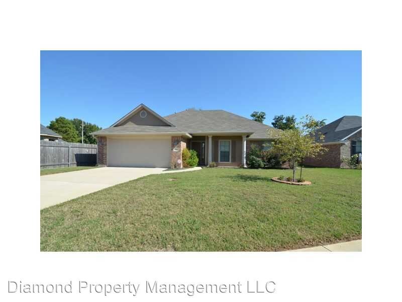 Primary Photo - 4 br, 2 bath House - 1703 Hassell Drive