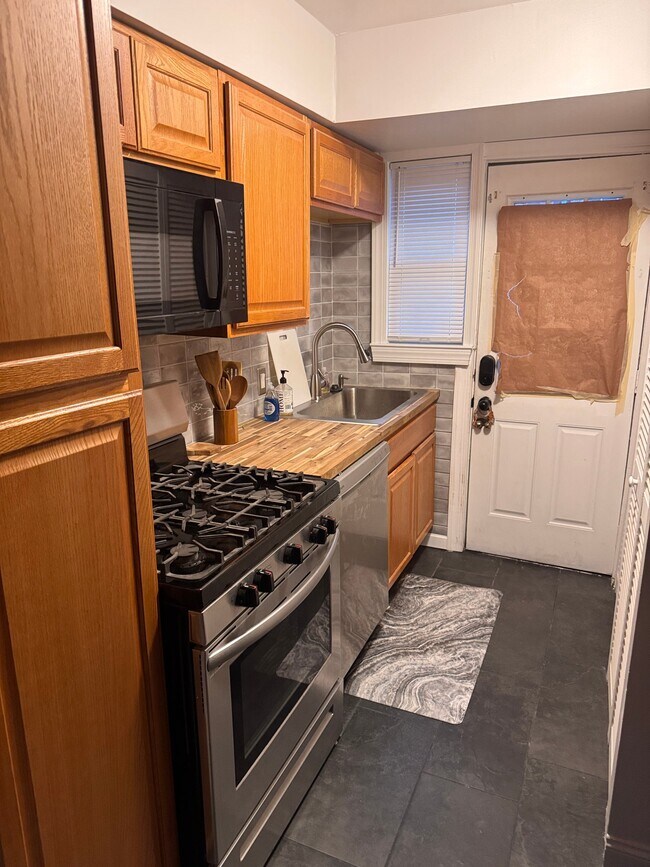 Foto del edificio - 1110 16th St NE