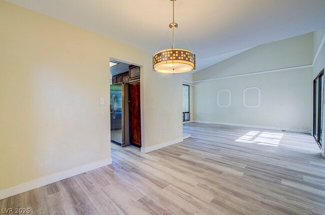 Building Photo - 2574 Pera Cir
