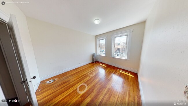 Foto del edificio - 1340A Commonwealth Ave