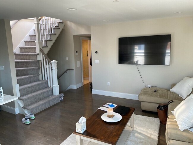 Foto del edificio - 153 Everett St