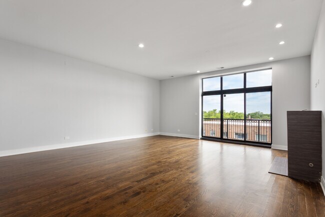 Foto del edificio - 1412 W Morse Ave