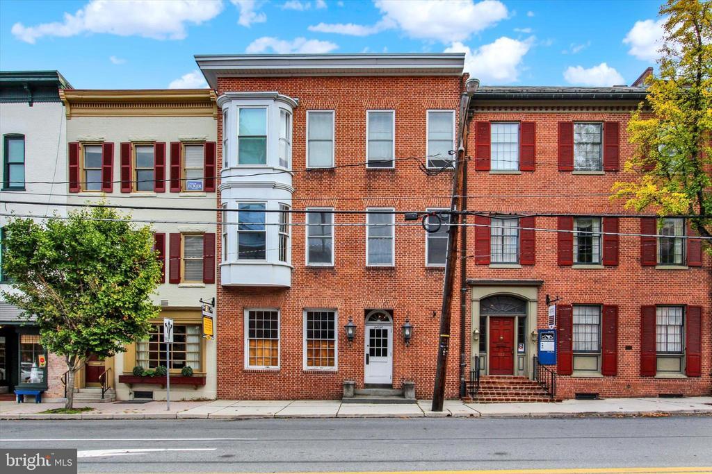 Foto principal - 110 Baltimore St